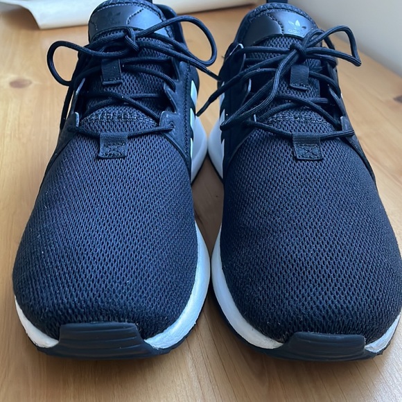 Adidas Boys Sneakers. - Picture 2 of 16